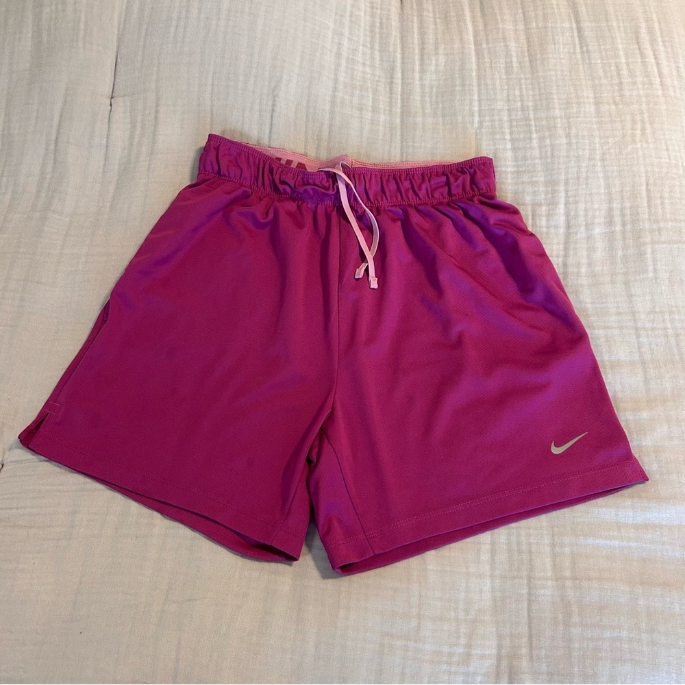Nike Women’s Fuchsia Dri-Fit Shorts Sz S